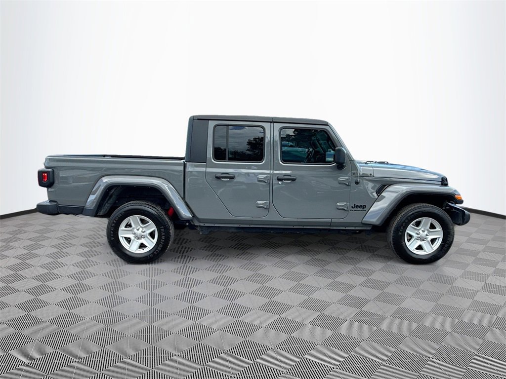 Used 2022 Jeep Gladiator Sport image 5