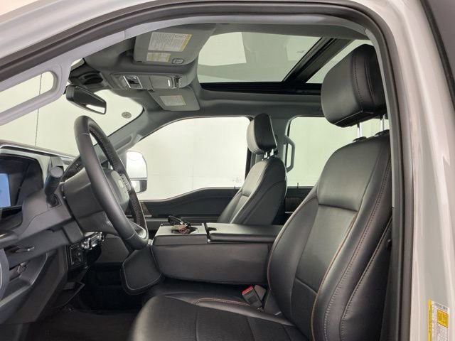 Certified 2025 Ford F350 Lariat w/ Black Appearance Package image 17