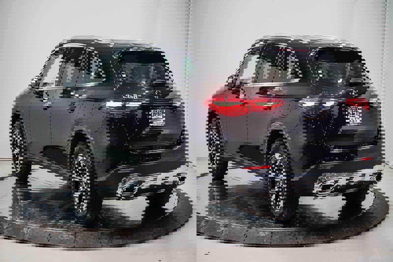 Certified 2025 Mercedes-Benz GLC 350e 4MATIC image 2