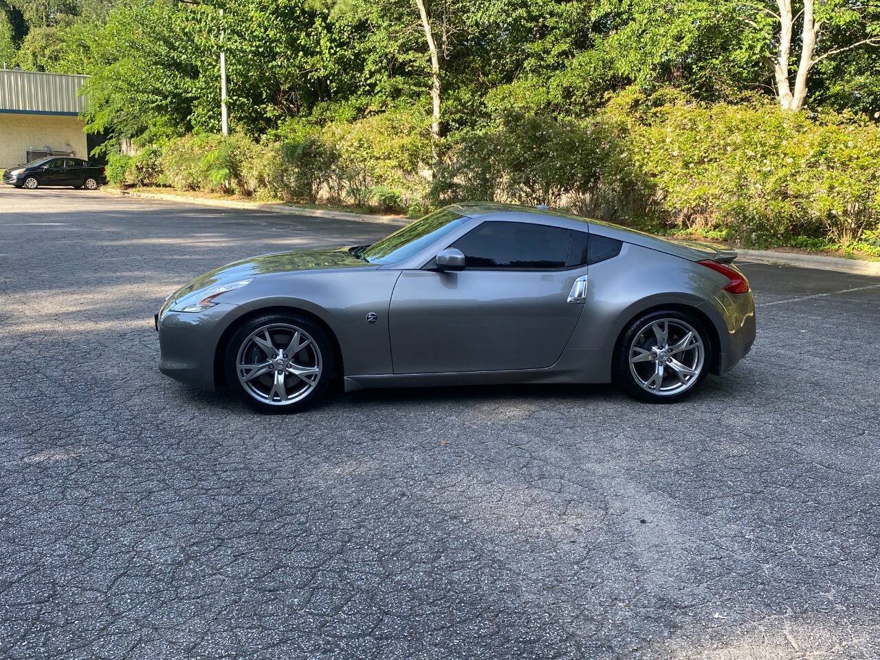 Used 2010 Nissan 370Z Touring w/ Sport Pkg RWD image 8