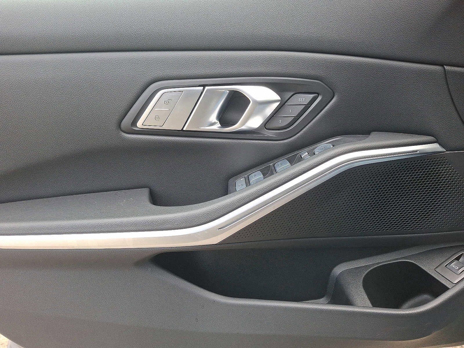 Used 2025 BMW 330i xDrive Sedan w/ M Sport Package image 12