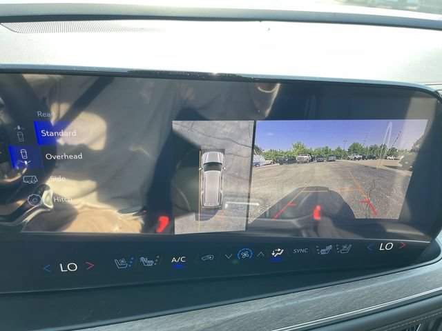 New 2026 Chevrolet Suburban High Country AWD/4WD image 17