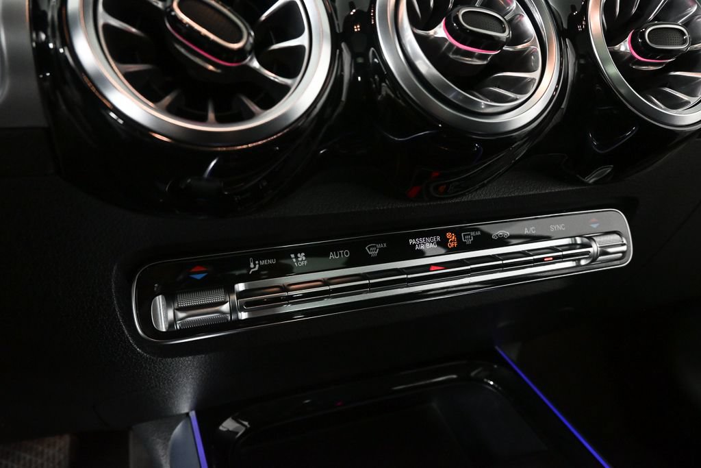 Certified 2022 Mercedes-Benz GLB 250 image 14
