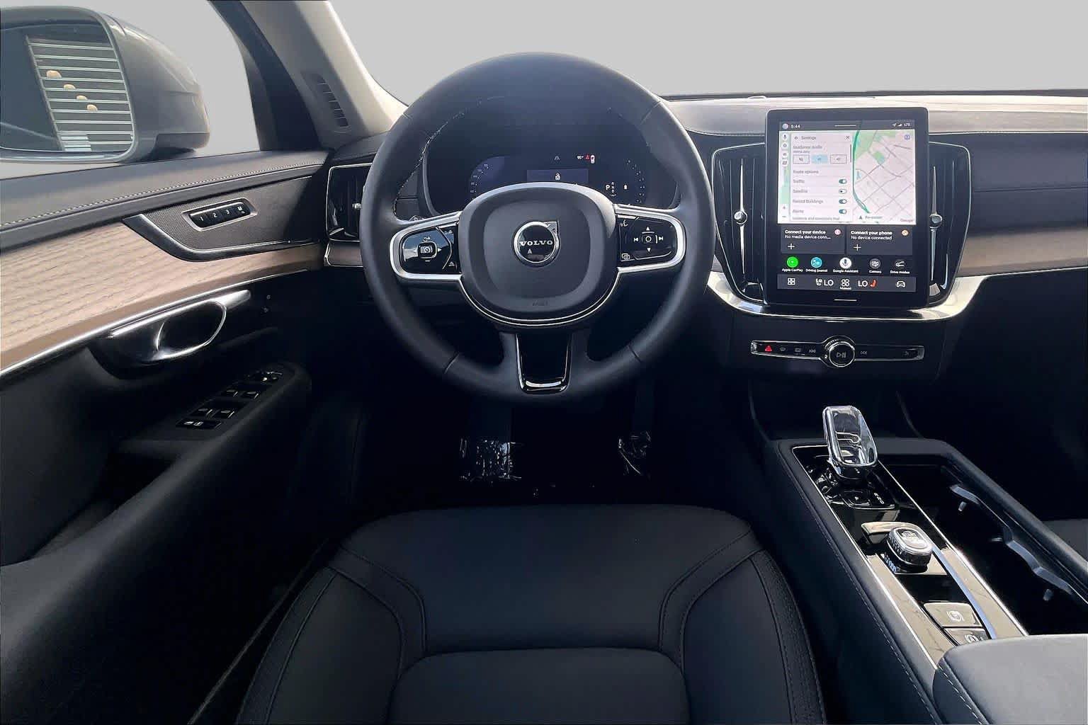 Used 2025 Volvo XC90 B5 Plus AWD/4WD image 6