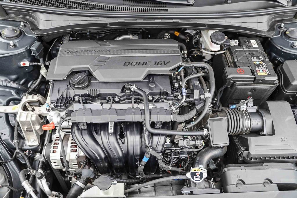 Certified 2024 Hyundai Elantra Limited FWD image 26