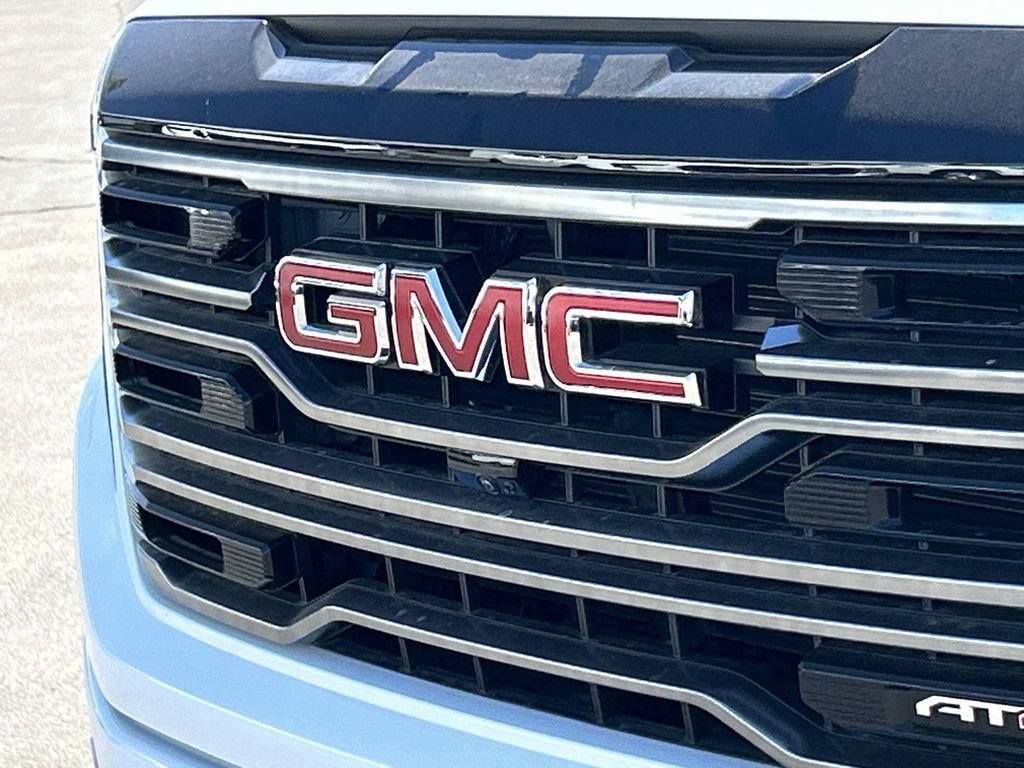 Used 2026 GMC Sierra 1500 AT4 w/ Technology Package AWD/4WD image 30