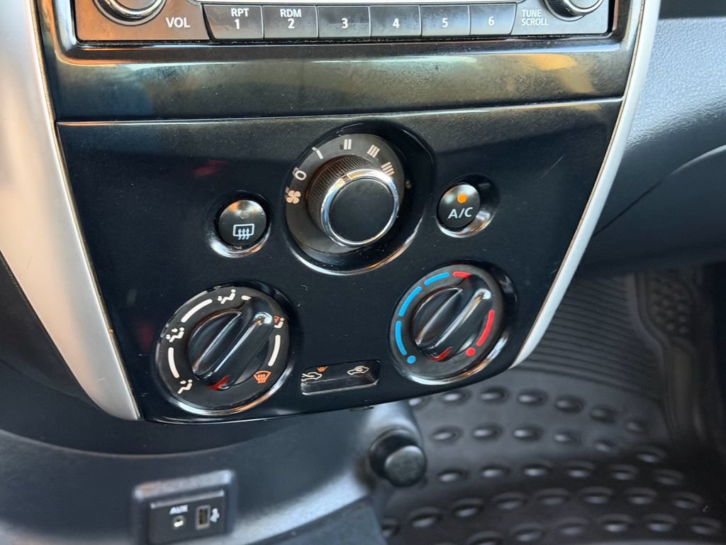 Used 2018 Nissan Versa SV w/ SV Special Edition Package FWD image 22