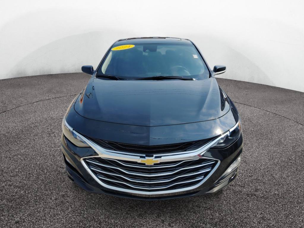 Used 2024 Chevrolet Malibu LT FWD image 2