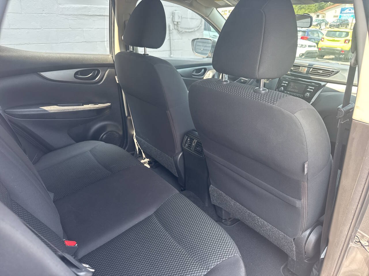 Used 2017 Nissan Rogue Sport S AWD/4WD image 22