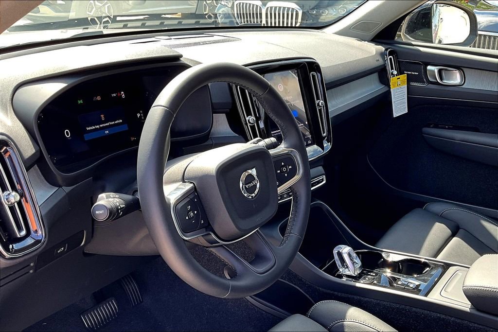 New 2026 Volvo XC40 B5 Ultra w/ Protection Package Premier image 20