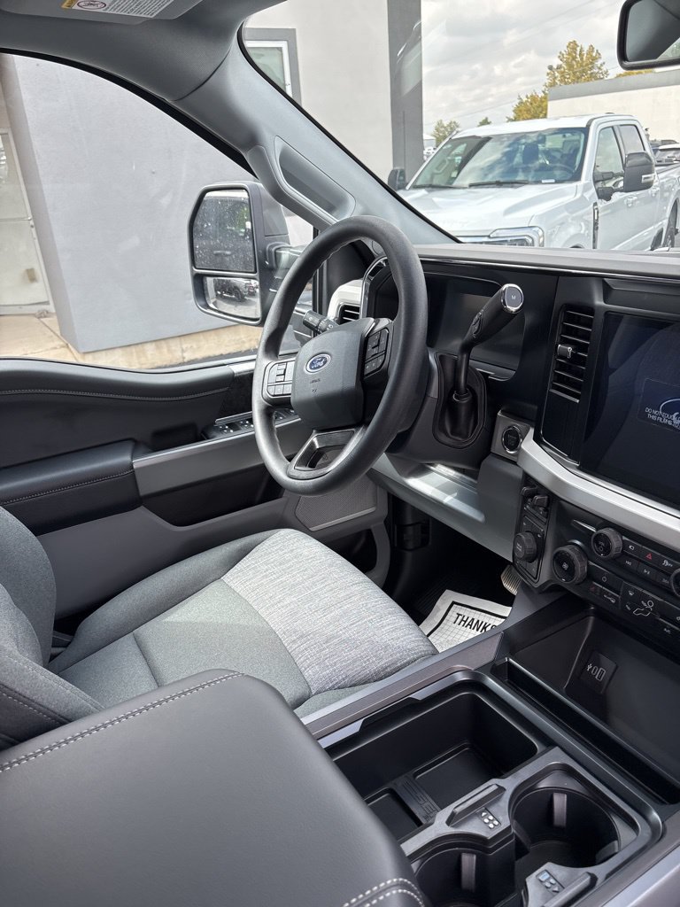 New 2026 Ford F350 XLT w/ XLT Premium Package AWD/4WD image 32