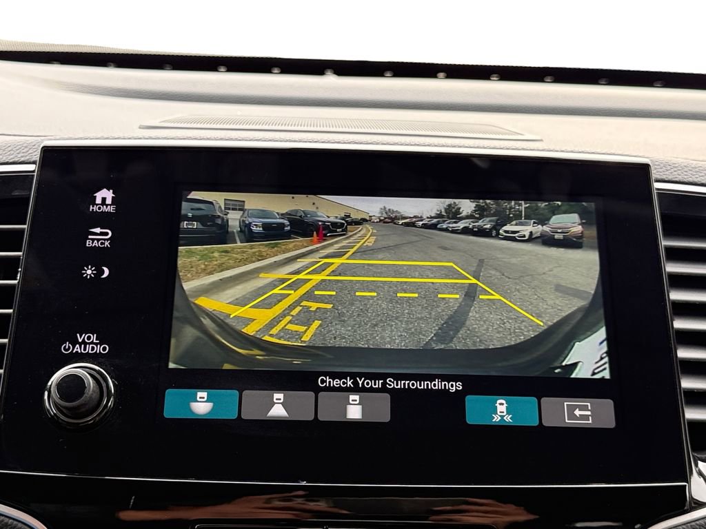 Used 2021 Honda Pilot Touring image 15