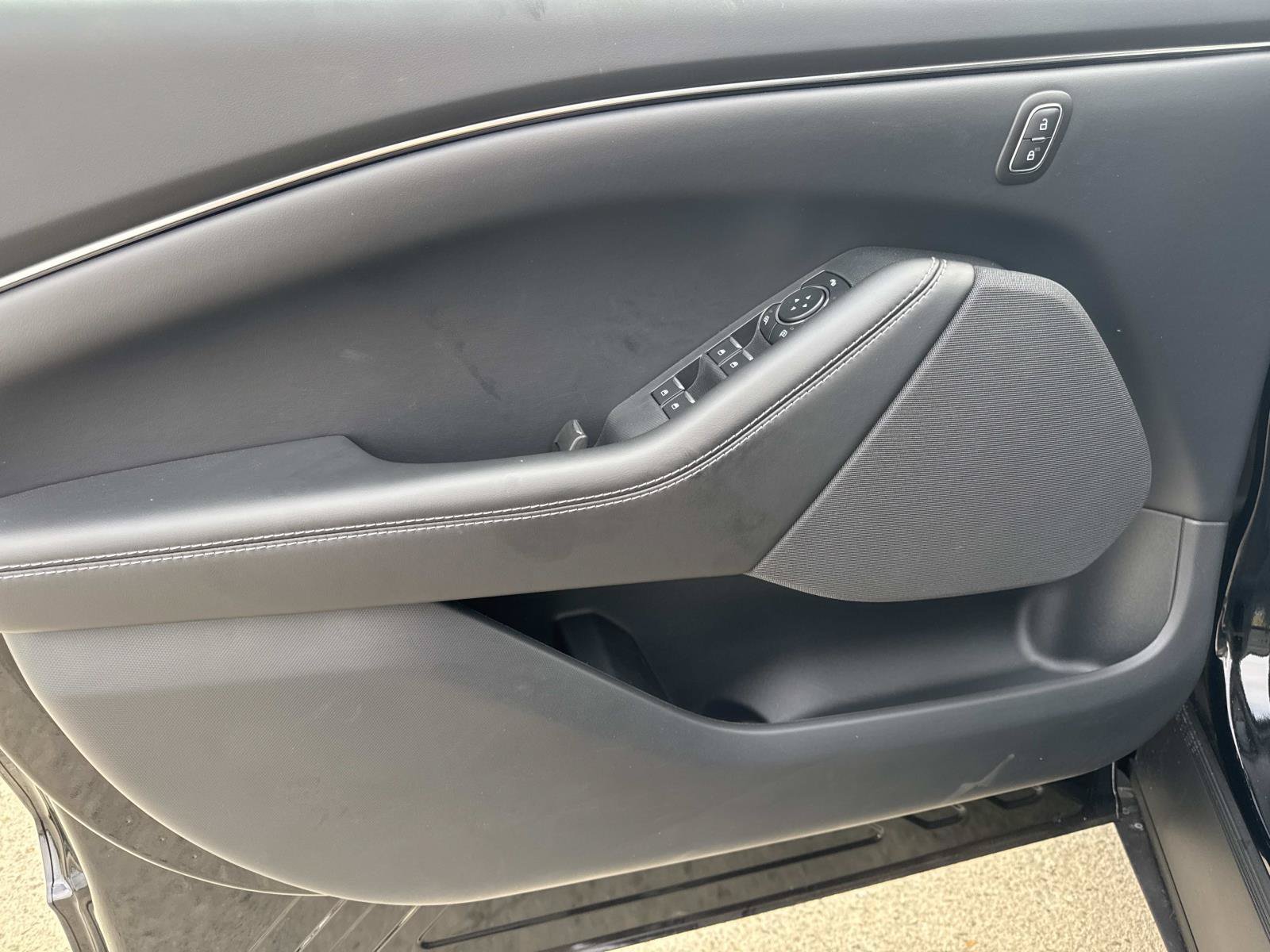 New 2026 Ford Mustang Mach-E Select RWD image 15