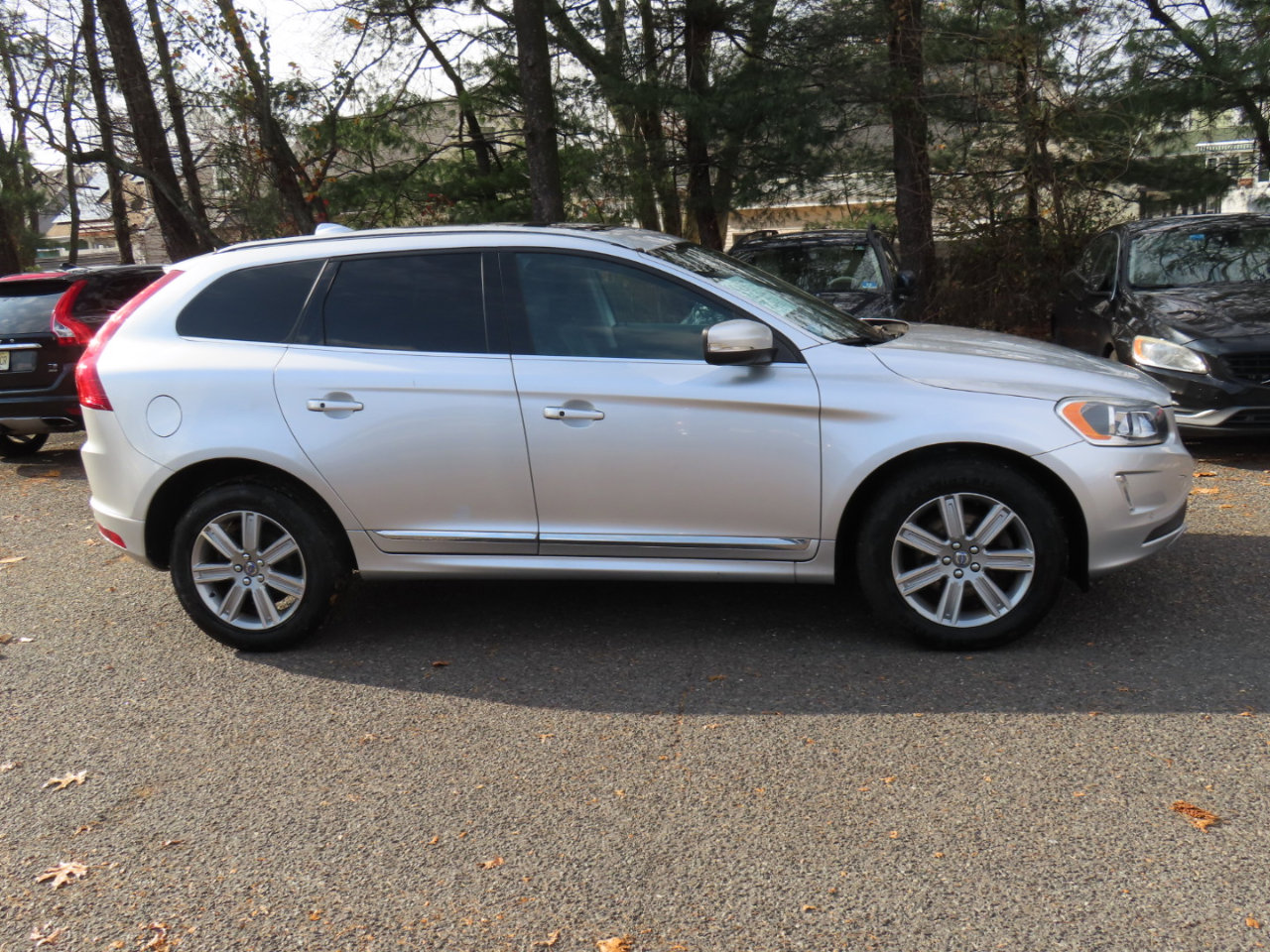 Used 2016 Volvo XC60 T6 image 5