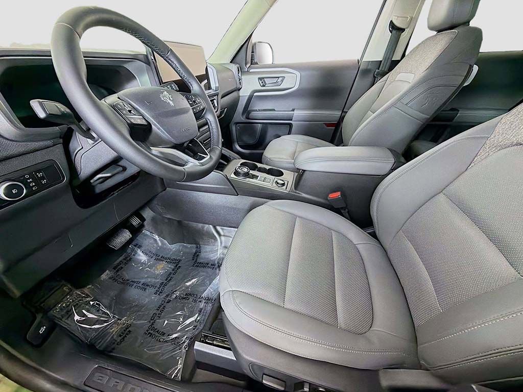 Used 2025 Ford Bronco Sport Badlands image 19