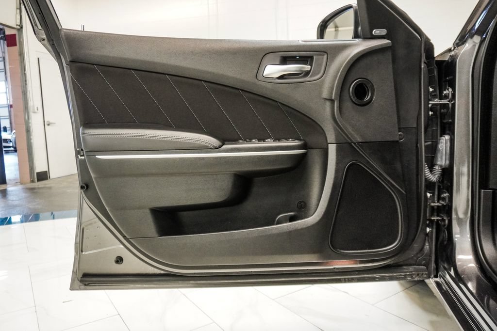 Used 2023 Dodge Charger SXT RWD image 15
