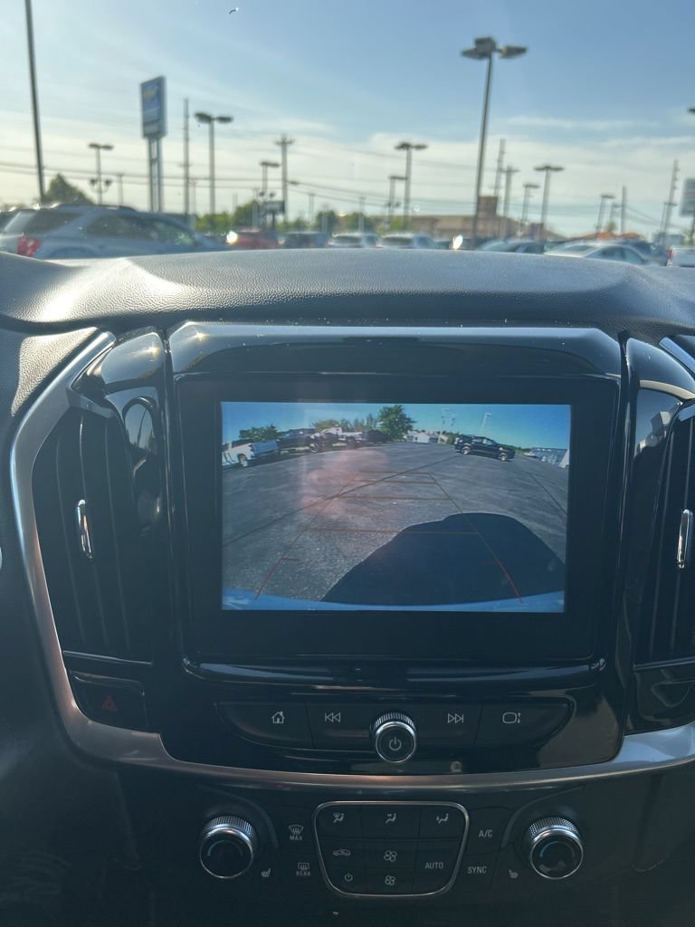 Used 2019 Chevrolet Traverse LT AWD/4WD image 38