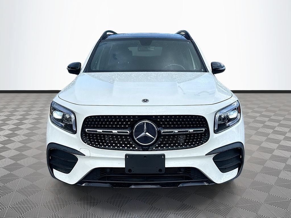Used 2023 Mercedes-Benz GLB 250 image 2