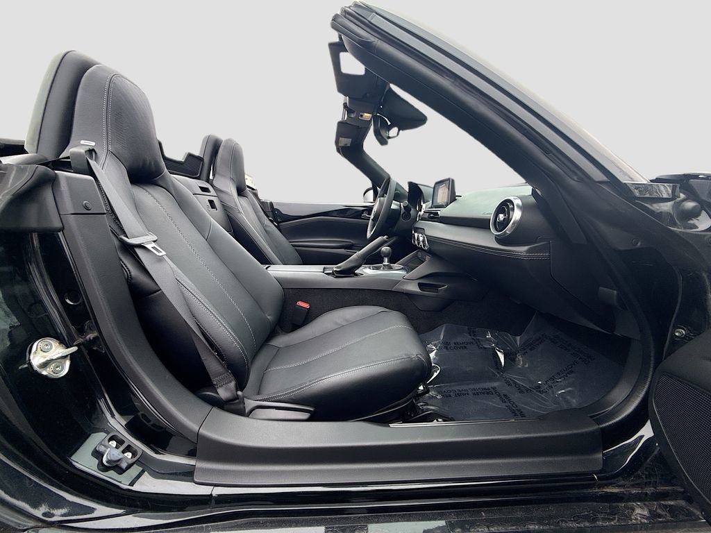 Used 2022 MAZDA MX-5 Miata Grand Touring w/ Weather Package image 26