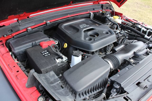 Used 2019 Jeep Wrangler Unlimited Sport S AWD/4WD image 12