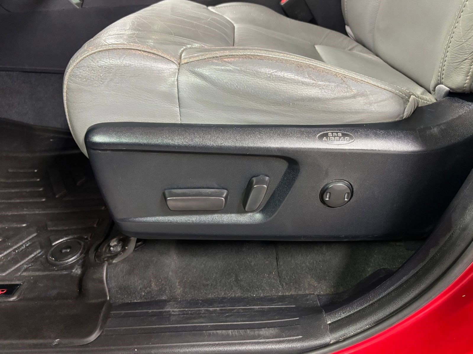 Used 2020 Toyota Tundra SR5 w/ SR5 Leather Package image 12