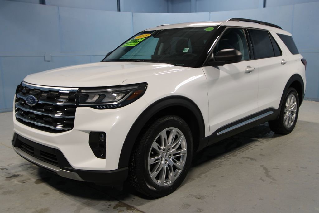 Used 2025 Ford Explorer Active w/ Active Comfort Package image 27