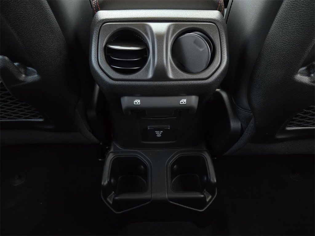 New 2025 Jeep Gladiator Rubicon image 13