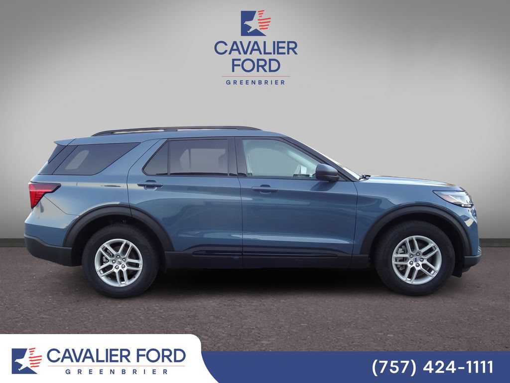 Used 2026 Ford Explorer Active AWD/4WD image 2