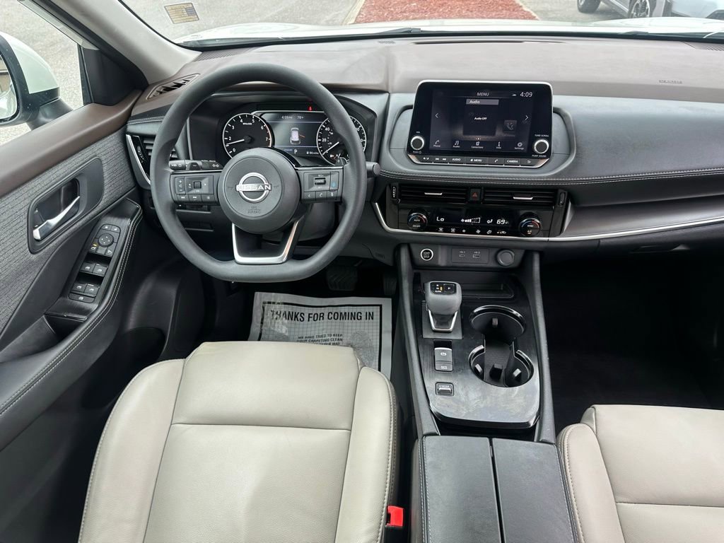 Used 2023 Nissan Rogue SV image 20