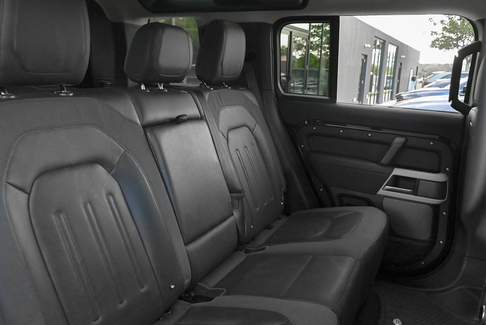 Used 2021 Land Rover Defender 110 SE image 16