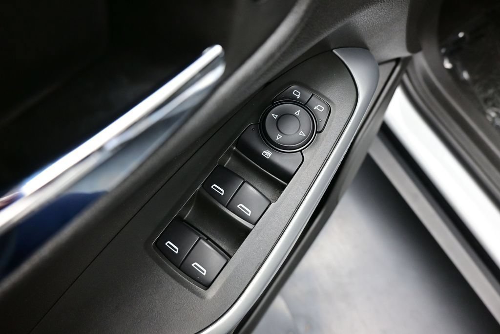 Used 2024 Chevrolet Trax LS FWD image 19
