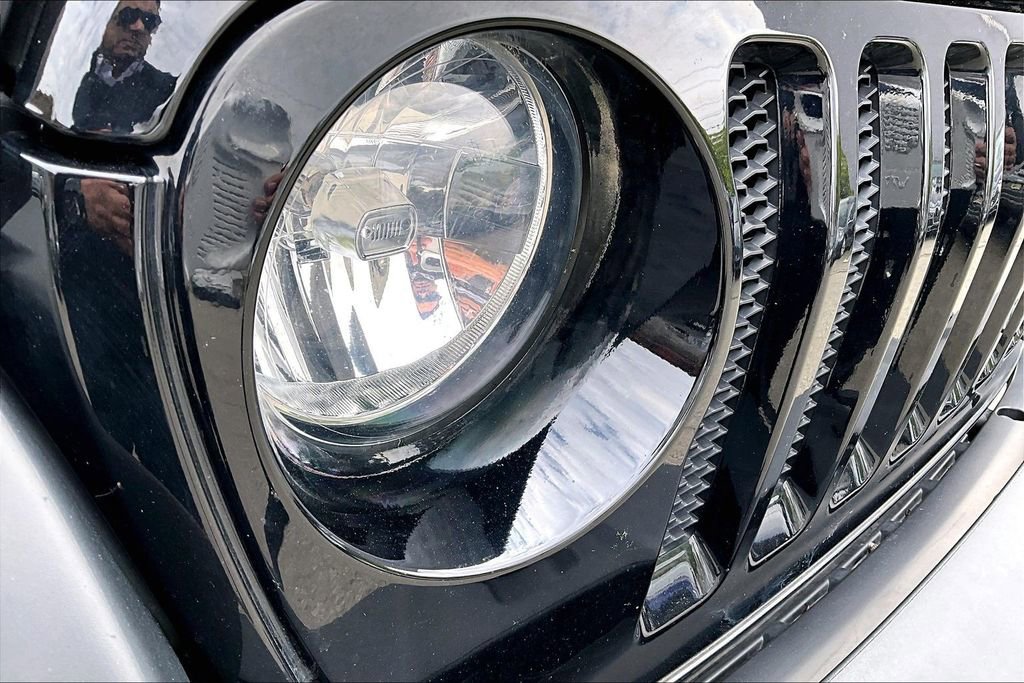 Used 2023 Jeep Wrangler Sport S AWD/4WD image 31