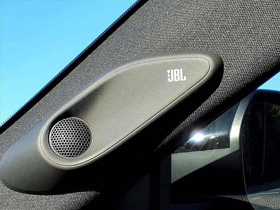 Used 2025 Toyota Crown Signia w/ Advanced Technology Package image 23