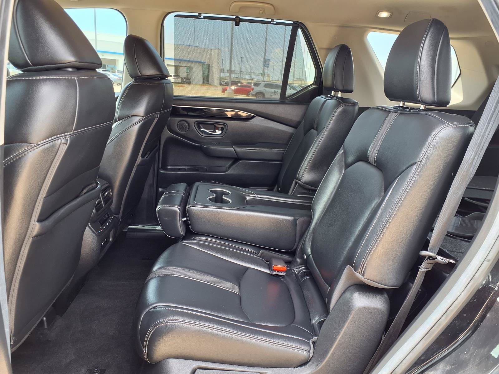 Used 2025 Honda Pilot EX-L image 25