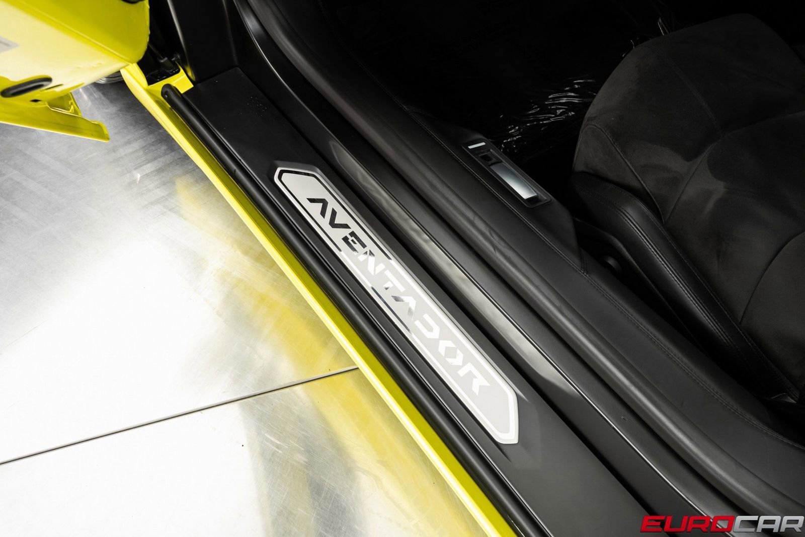 Used 2015 Lamborghini Aventador LP 700-4 image 41