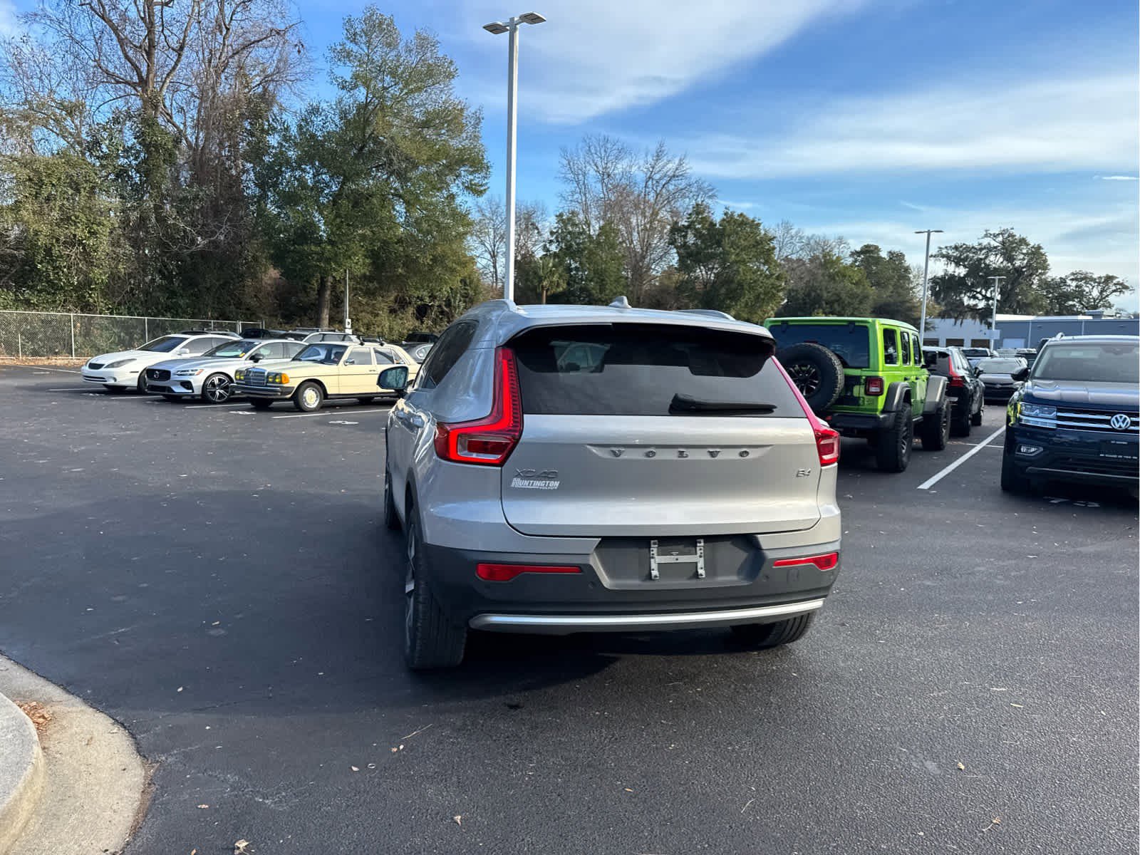 Certified 2023 Volvo XC40 B4 Plus w/ Driver Assist Package image 50