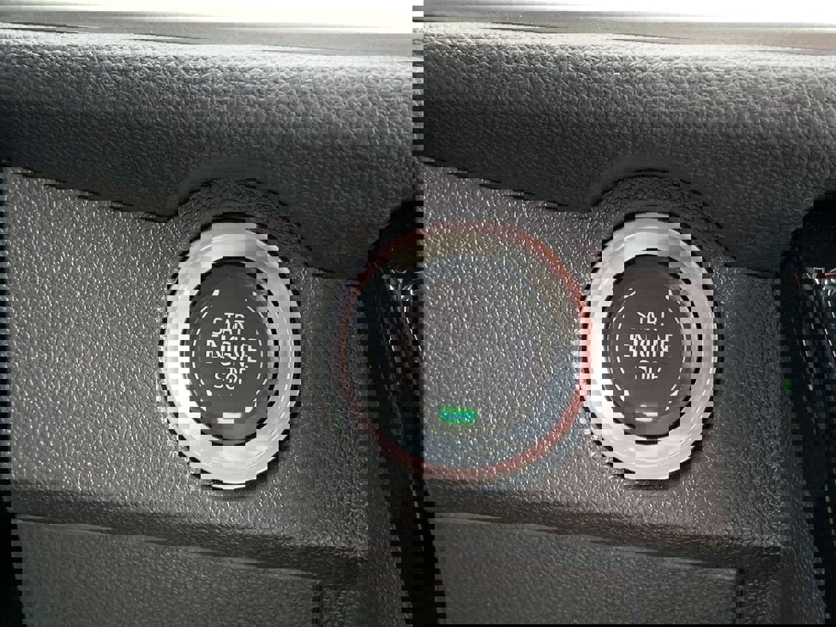 Used 2025 Chevrolet Traverse LT image 21