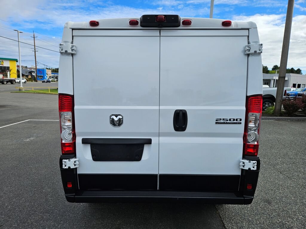 Used 2025 RAM ProMaster 2500 w/ Convenience Group FWD image 4