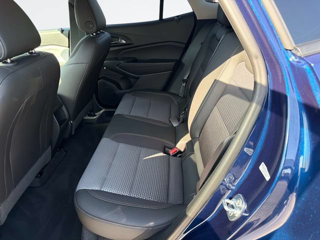 Used 2024 Chevrolet Trax LT w/ LT Convenience Package FWD image 15