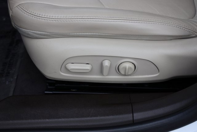 Used 2019 Buick LaCrosse Essence w/ Sights and Sounds Package image 20