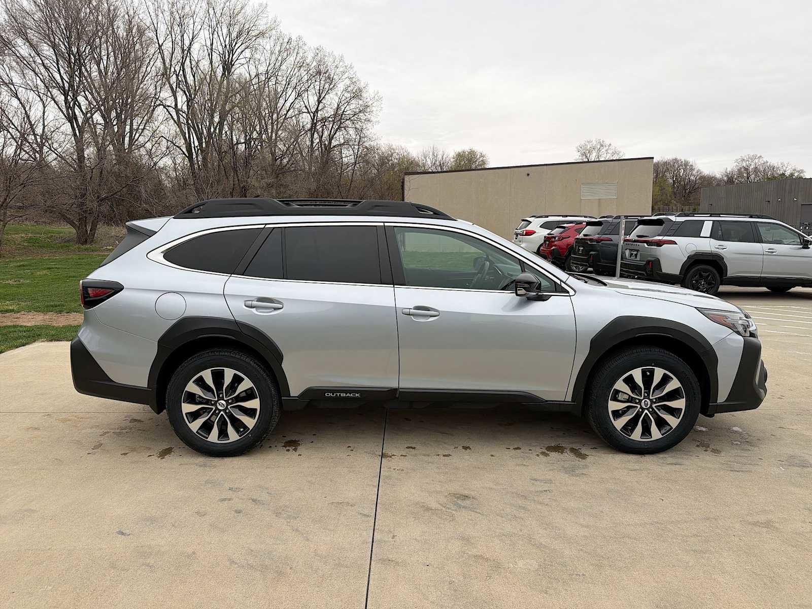 Certified 2023 Subaru Outback Limited image 7