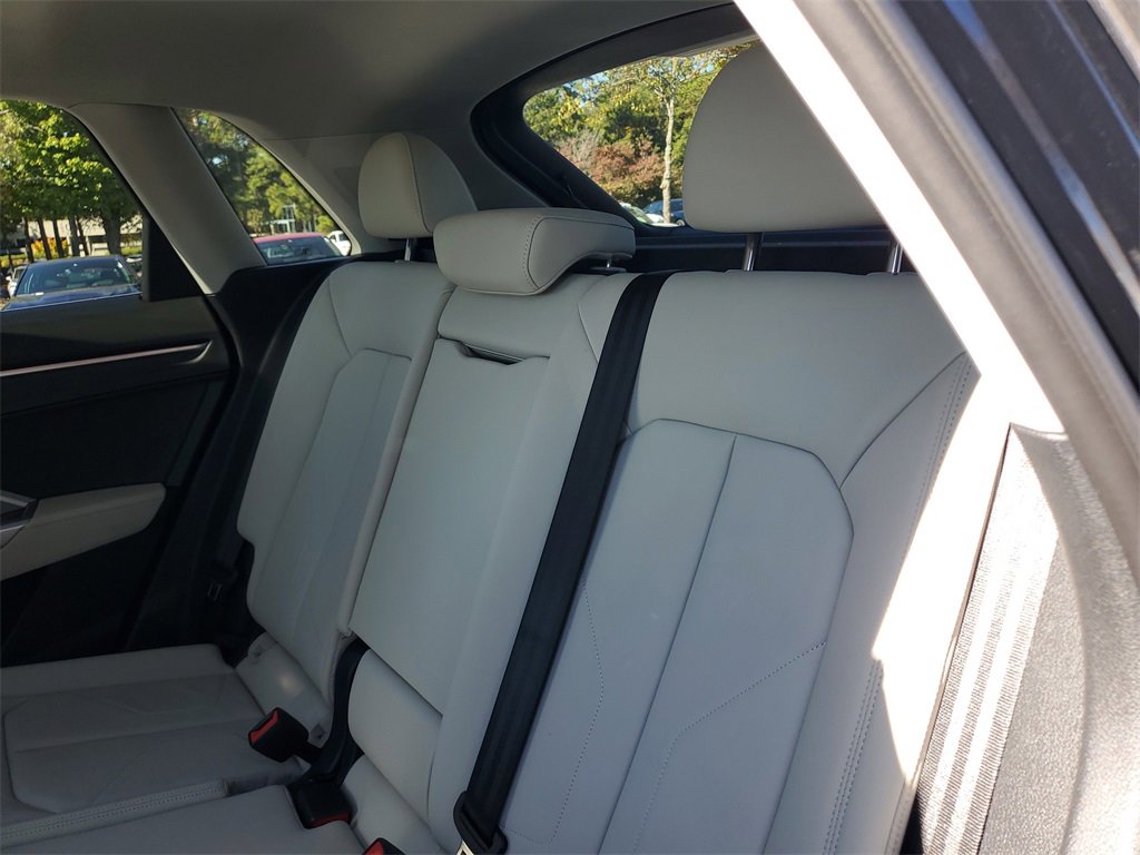 Used 2024 Audi Q3 2.0T Premium Plus image 15
