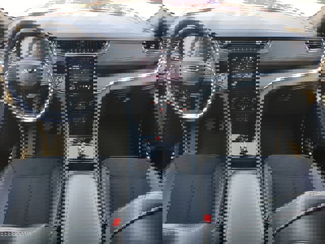 Certified 2024 Jeep Grand Cherokee L Altitude image 13