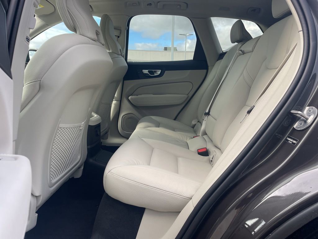 Certified 2025 Volvo XC60 T8 Core w/ Climate Package image 17