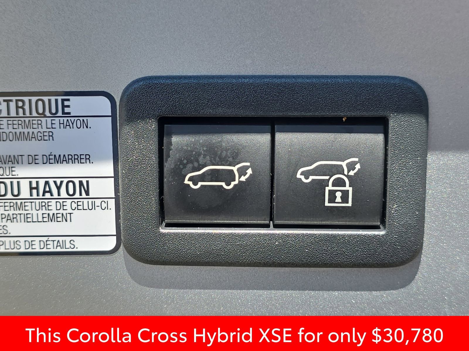 Used 2024 Toyota Corolla Cross XSE w/ Convenience Package image 21