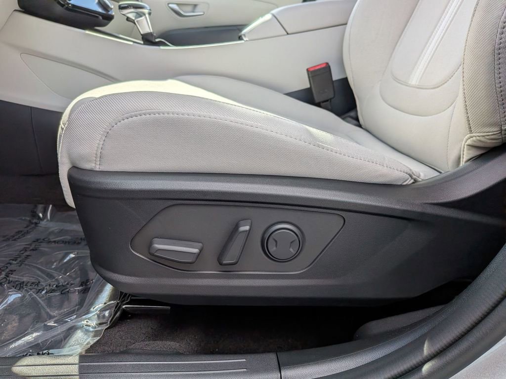 New 2026 Hyundai Tucson SEL image 16