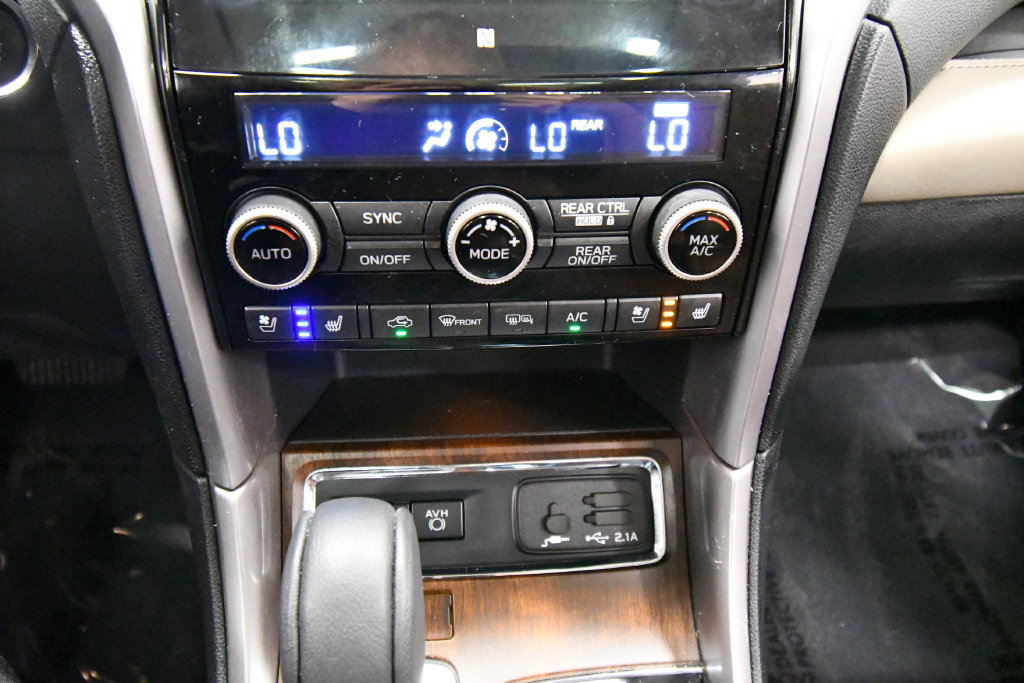 Used 2022 Subaru Ascent Touring AWD/4WD image 27