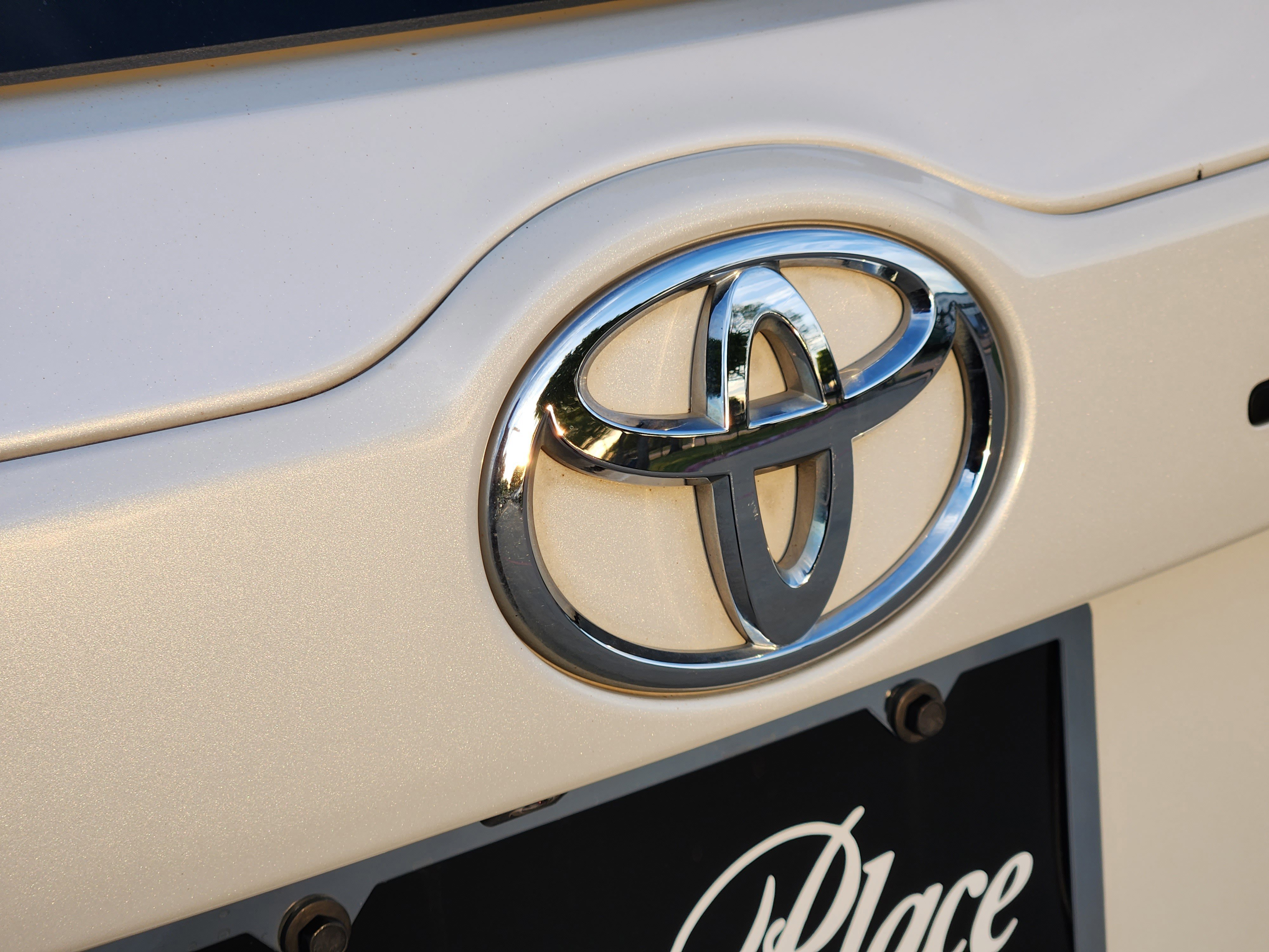 Used 2015 Toyota Highlander XLE image 40