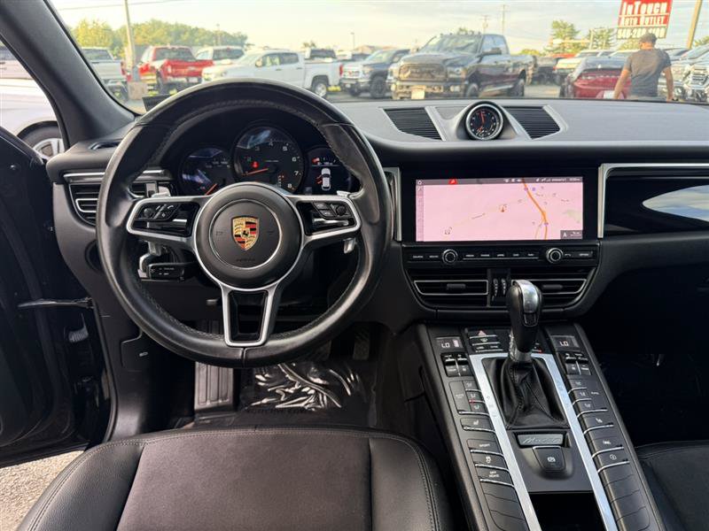 Used 2021 Porsche Macan AWD/4WD image 27