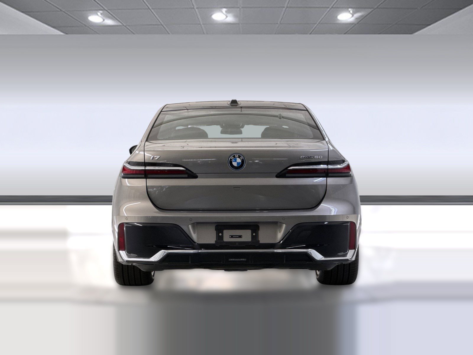 Used 2026 BMW i7 xDrive60 w/ M Sport Package RWD image 9